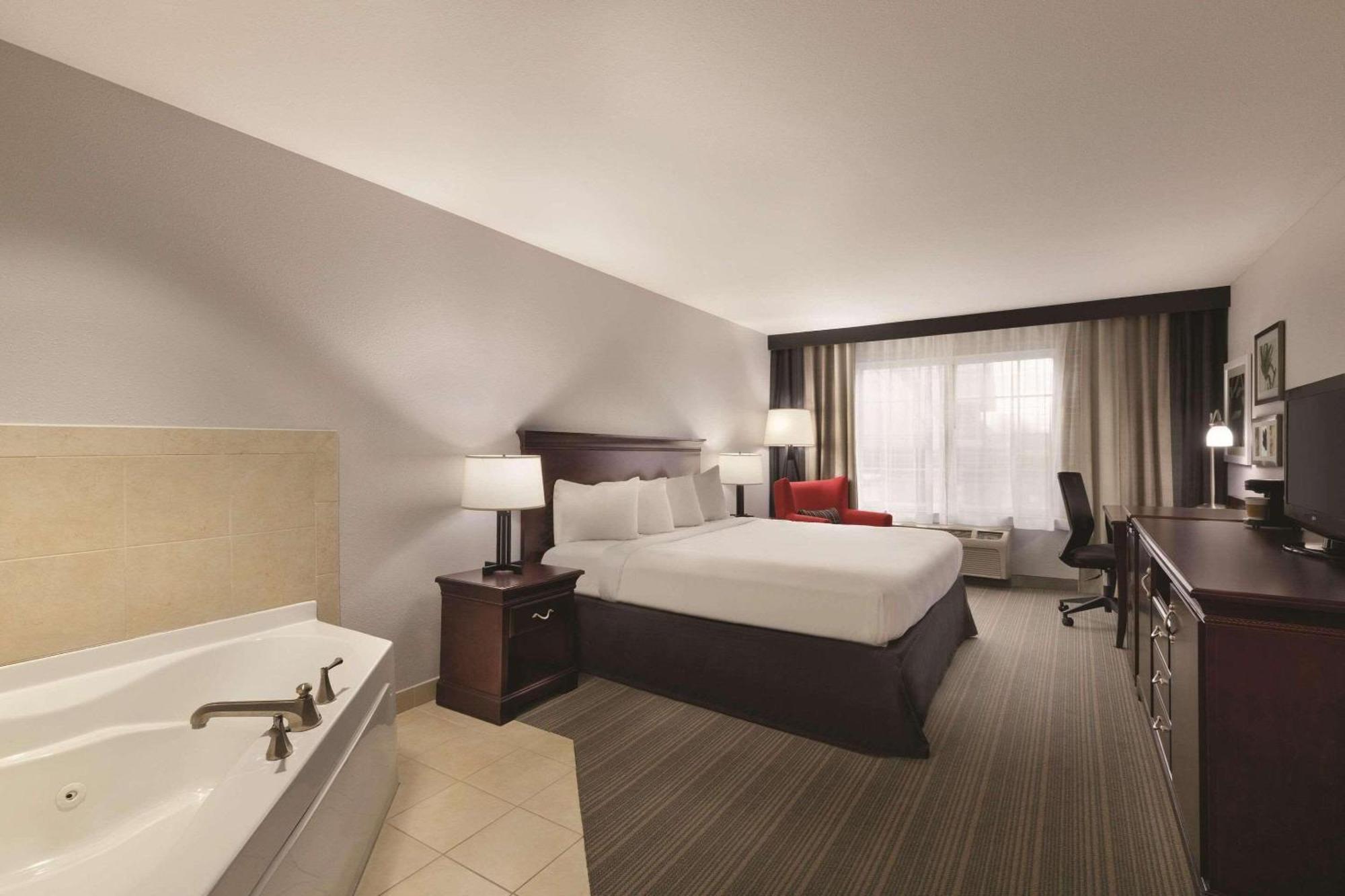 Country Inn & Suites By Radisson, Madison, Al Zewnętrze zdjęcie